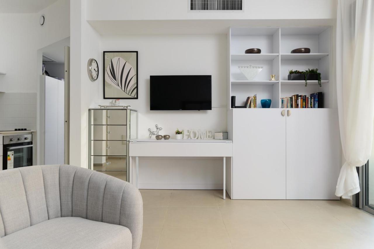 Quiet Hideaway & Terrace Near Beach By Feelhome Tel Aviv Exteriör bild